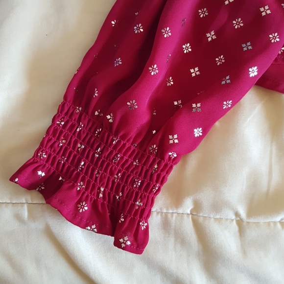 Red and gold blouse - Picture 3 of 5